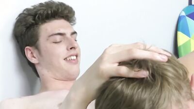 BrokeStraightBoys: Darron Takes Ian’s Load