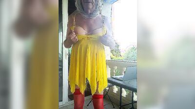 compilation Diana in yellow
