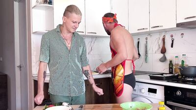 The chef invited the guest to the show and fucked him right while he was cooking - 576