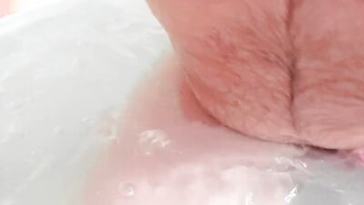 orgasm in the bath