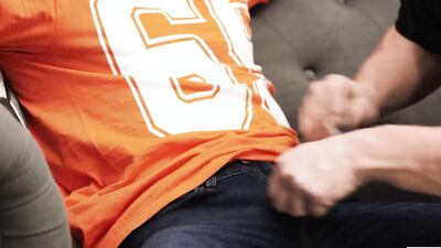 MEN - Muscular Hunk Dom King Goes For A Touchdown And Blows His Load On Logan Aarons' Hole