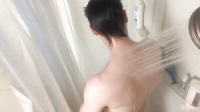Solo Shower Time with n00bZilla