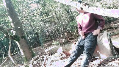 Wanking in the woods - risk of getting caught