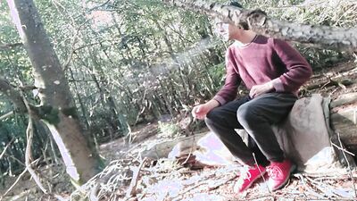 Wanking in the woods - risk of getting caught