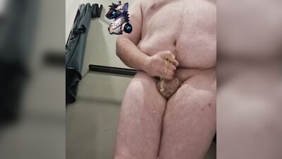 White kiwi bear from NZ fucks a banana and gets anally fucked by a banana