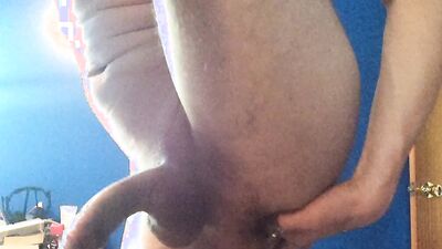 Teen playing with huge butt plugs!