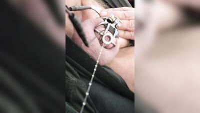Lot of precum estim and small chastyty