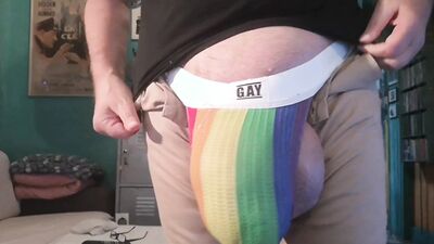16 Minutes of Bulge Party Time
