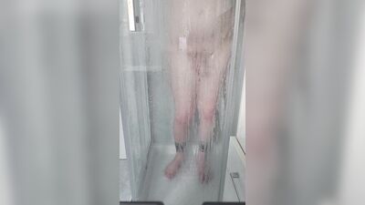 AMATEUR GAY STEPBROTHER SHOWERS AND JERKS COCK UNDER WATER