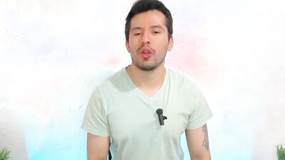 EL recolector de basura termina penetrando al musculoso instructor del gym pasivo culo grande y rico