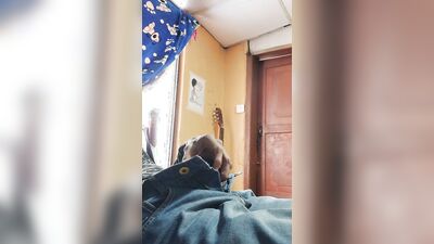 Guy just giving himself a good masturbation on his cock