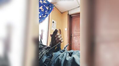 Guy just giving himself a good masturbation on his cock