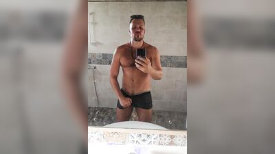 I jerk off looking in the bathroom mirror