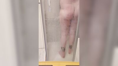 Amateur showering I masturbate my huge cock