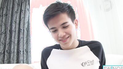 Brunet Asian Xander H Gets A Miky orgasm At Jerking Off!