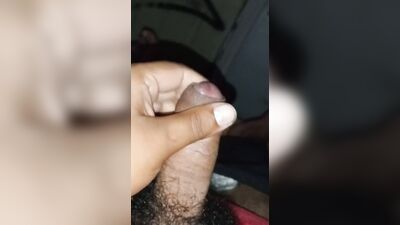 Gordo gime de placer hasta que se viene