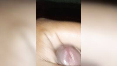 Auto placer al máximo rico y gemido de un gay peludo