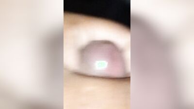 Auto placer al máximo rico y gemido de un gay peludo