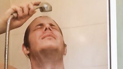 Gergely Molnar - I'll show you my wet body