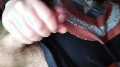 Late night masturbating and cumming solo