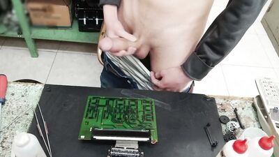 I BLAST A MASSIVE CUMSHOT ON a CLIENT'S MACHINE instead of FIXING IT!