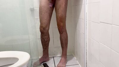 Banho gostoso com o dildo