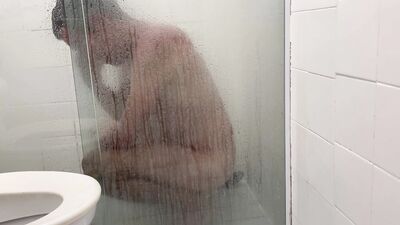 Banho gostoso com o dildo