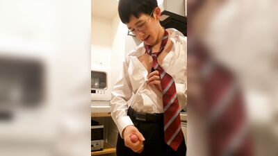 Fapping in after work and backed home