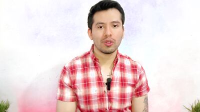 Amigo hetero dotado deja que su amigo gay le de sexo oral a sus 23cm de vergota! relato sexual