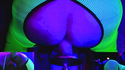 Glow In The Dark Mulitple Squirting Orgasms