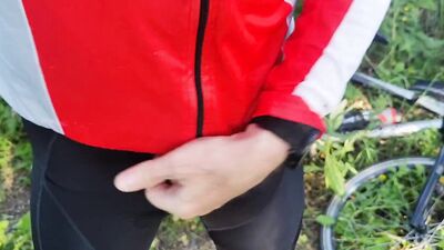 Cyclist's pissing. Compilation.