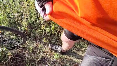 Cyclist's pissing. Compilation.