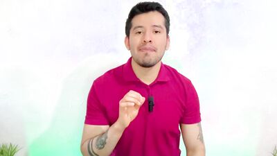 Hombre maduro americano tiene de amante a joven twink español en las vacaciones! Relato sexual