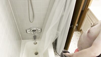 Get ready with a chubby amateur daddy in the morning / shower / brushing teeth / ears / undressing