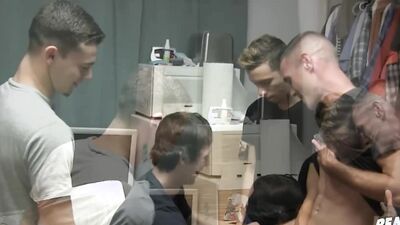REALITY DUDES - A Cock Sucker Surrounds Himself With A Bunch Of Dicks & Sucks The Juice Out Of Them