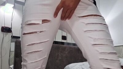 AMATEUR | FRIEND AND STEPSIST SPY INTENSE HANDJOB OF THE STEPBROTHER WITH A BIG DICK - POV