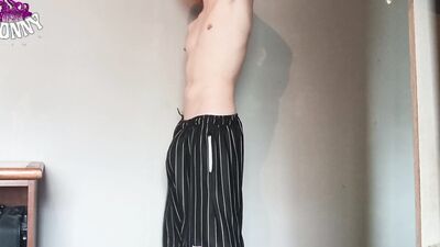 I arrived from the gym very horny, did my staff notice that I went to train without anything underne