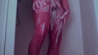 AMATEUR HOT SHOWER | SAW IN THE SHOWER