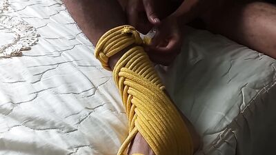 (Shibari) Feet bondage. Self tie rope boots for your foot. (bdsm)