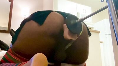 Christmas Elf With Big Ass Fucked By Sex Machine For Santa