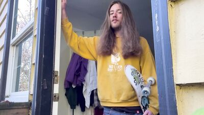 Sk8r boi warms up on a cold day with the homie