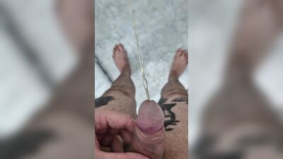 SHOWER PEE FETISH