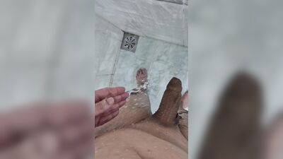 A VERY HORNY MAN CUM IN THE SHOWER
