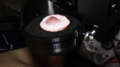 The world's best automatic masturbator for big cocks!!! NO HAND!!!