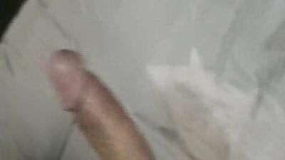 Blindfolded chap is sucking his mate's pecker in this amateur video