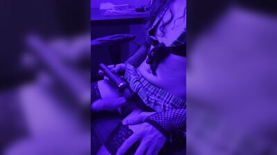 Femboy drips cum from Domi