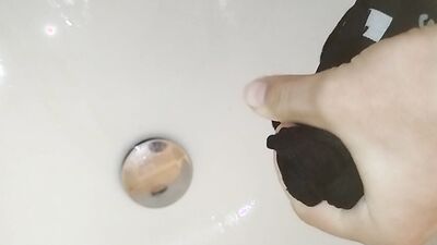 me pissing for 10min and then cuming in your face