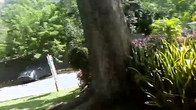 Me masturbo en el parque