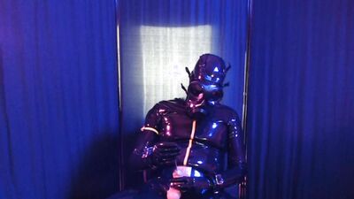 Rubber pissing Party