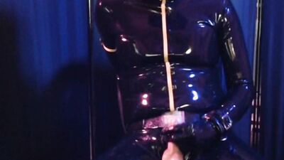 Rubber pissing Party